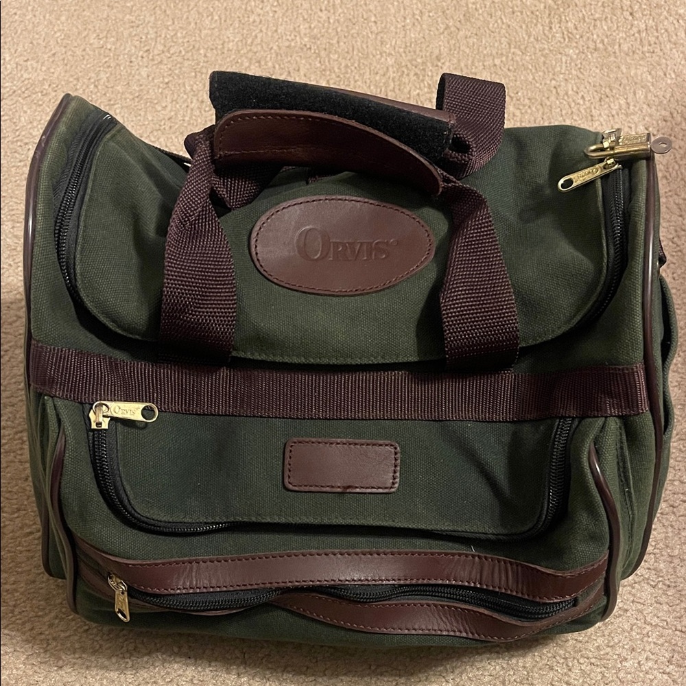 Orvis Vintage Classic Dark Green and Brown Leather Duffle
